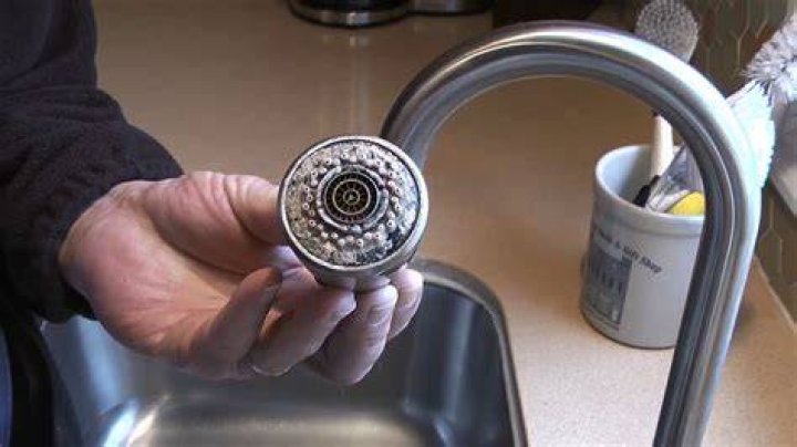 How Do You Remove A Moen Kitchen Faucet Sprayer??